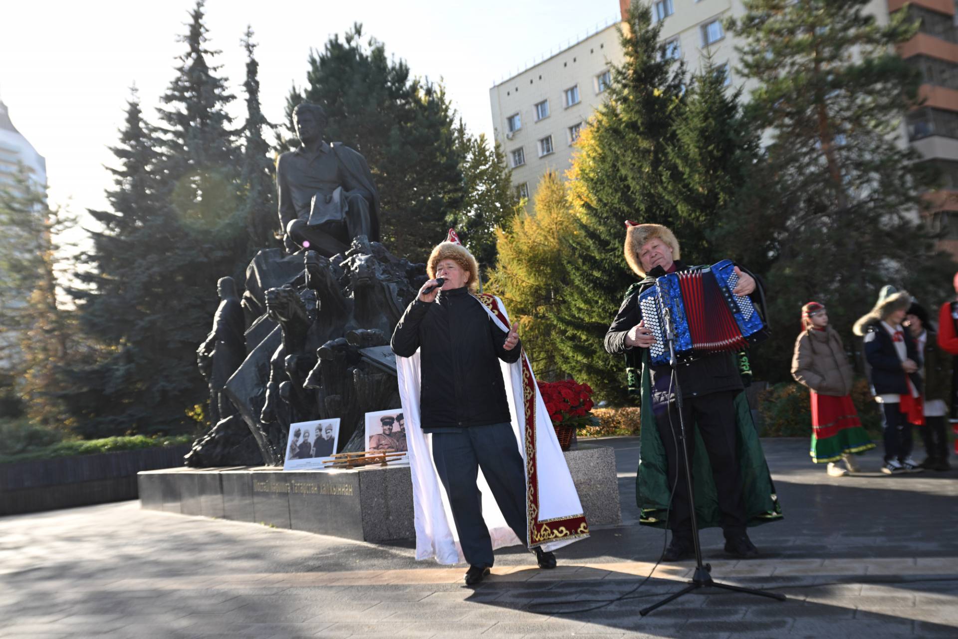 В Казани почтили память поэта и писателя Башкортостана Мустая Карима