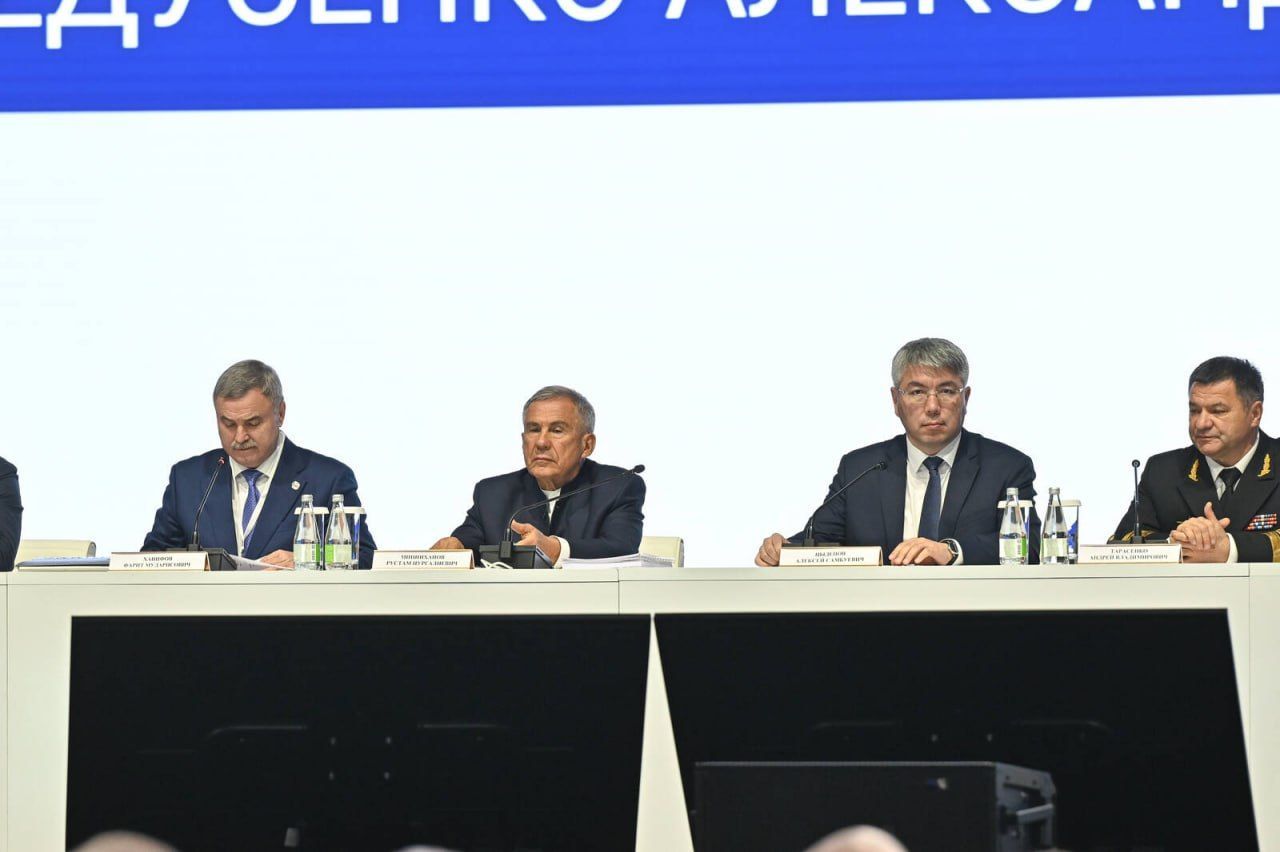 «На автомобилях не помещаемся»: в Татарстане думают, как освободить дороги от личных машин