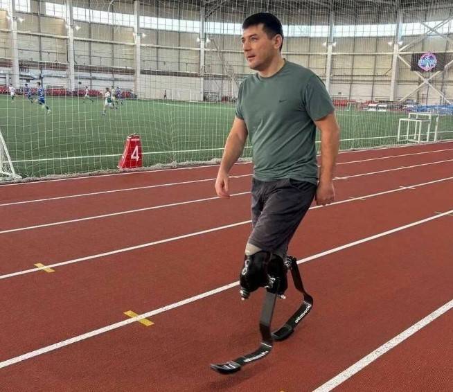 Ветеран СВО Рифат Набиуллин, потерявший обе ноги, готовится к Казанскому марафону