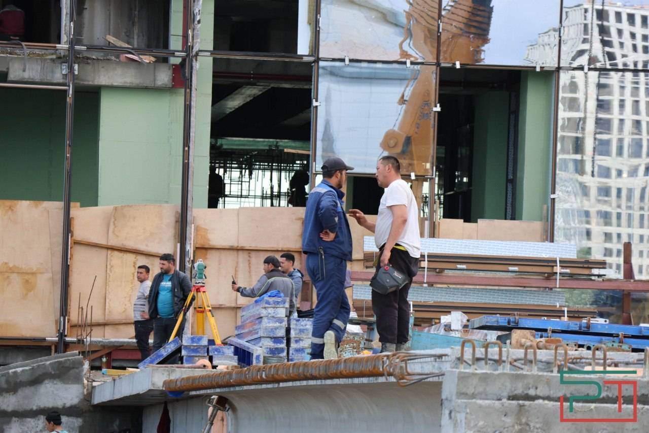 «Как они могли не вызвать скорую?»: в Казани монтажник окон впал в кому, вернувшись с работы