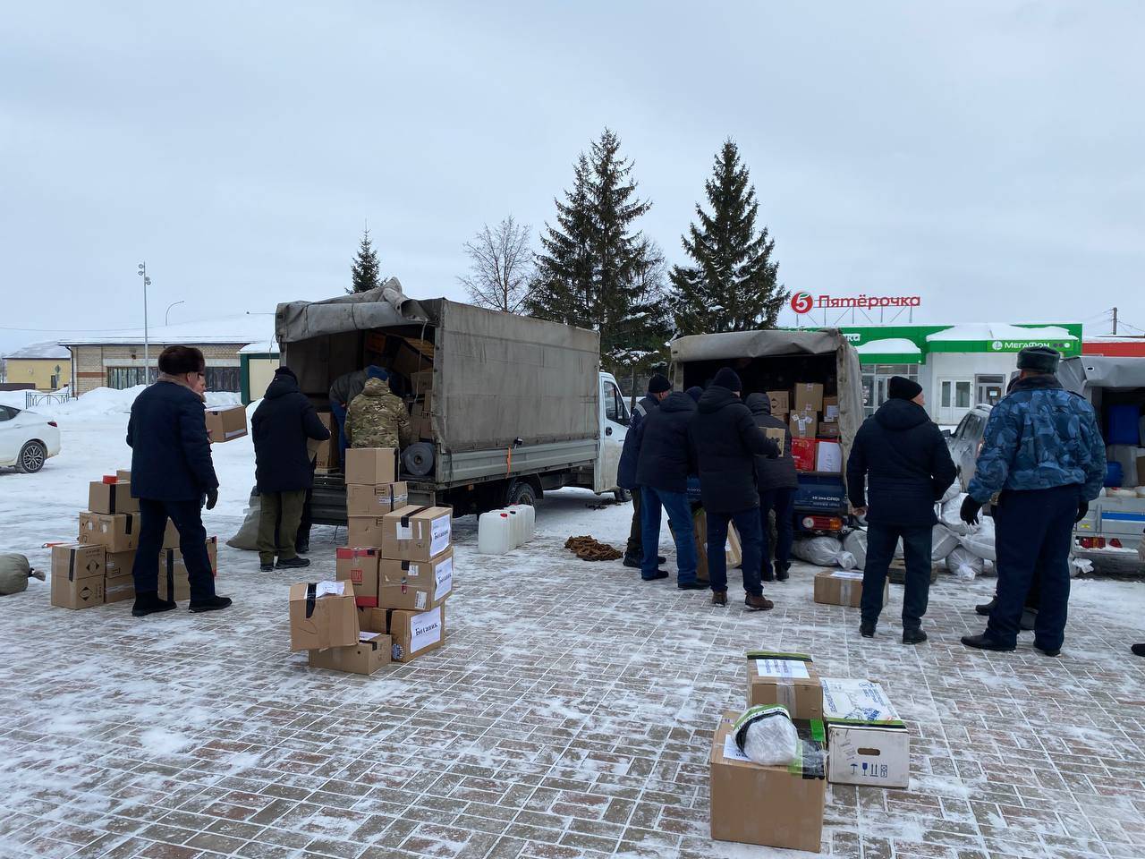 Новошешминцы отправили в зону СВО генераторы, стройматериалы и медикаменты