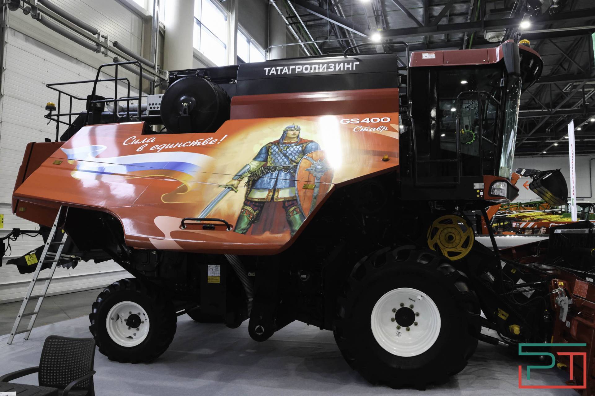 Рустам Минниханов осмотрел выставку «Казань Агро – 2026»