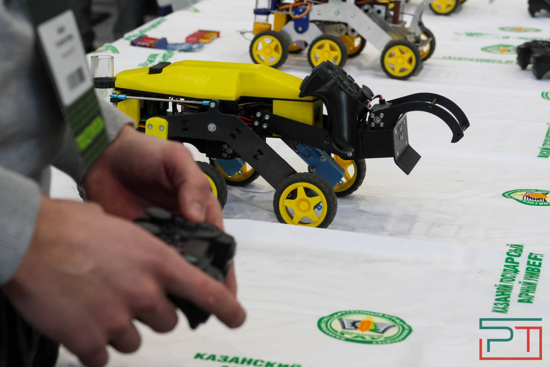 Рустам Минниханов осмотрел выставку «Казань Агро – 2026»