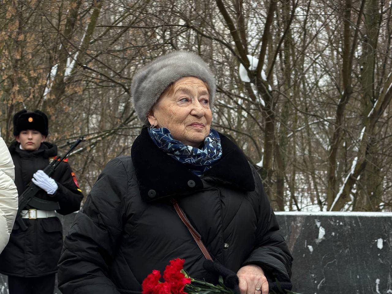 «Символ стойкости и героизма»: в Москве возложили цветы к памятнику Мусы Джалиля