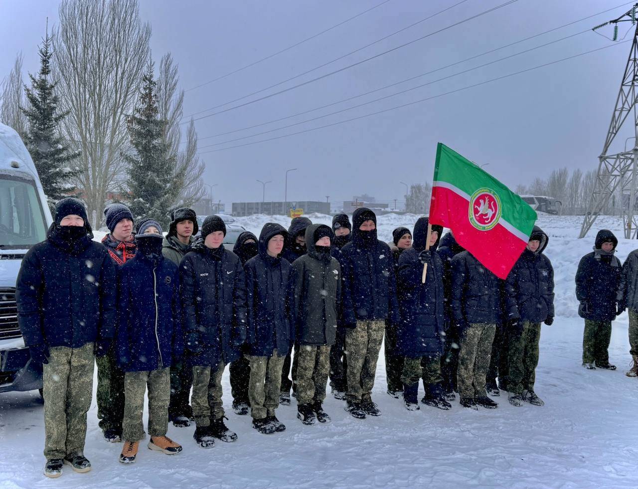 В Челнах возложили цветы к памятнику воинам-интернационалистам