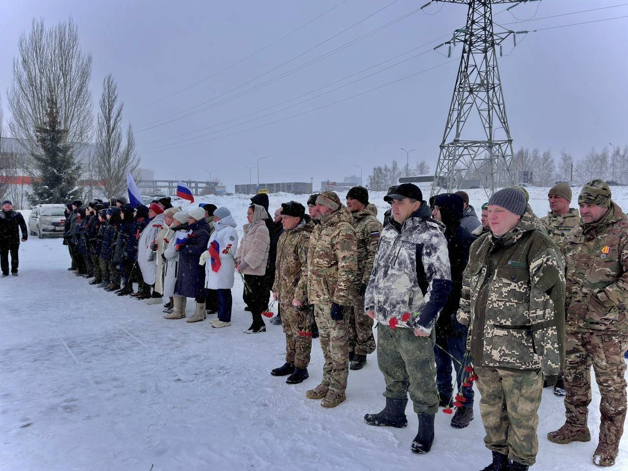 В Челнах возложили цветы к памятнику воинам-интернационалистам