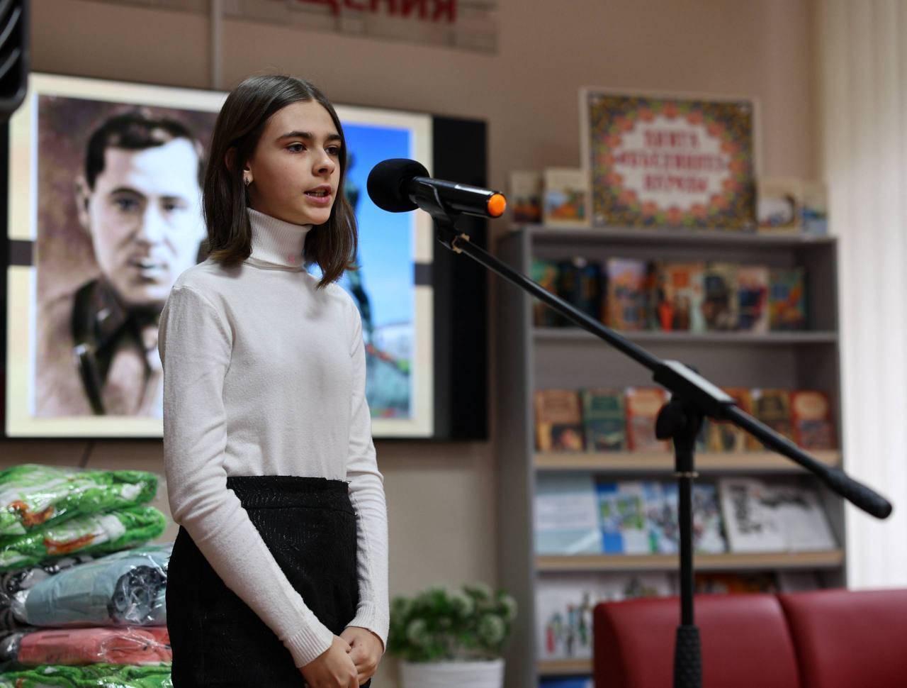 В ЛНР прошли памятные мероприятия в честь 120-летия со дня рождения Мусы Джалиля