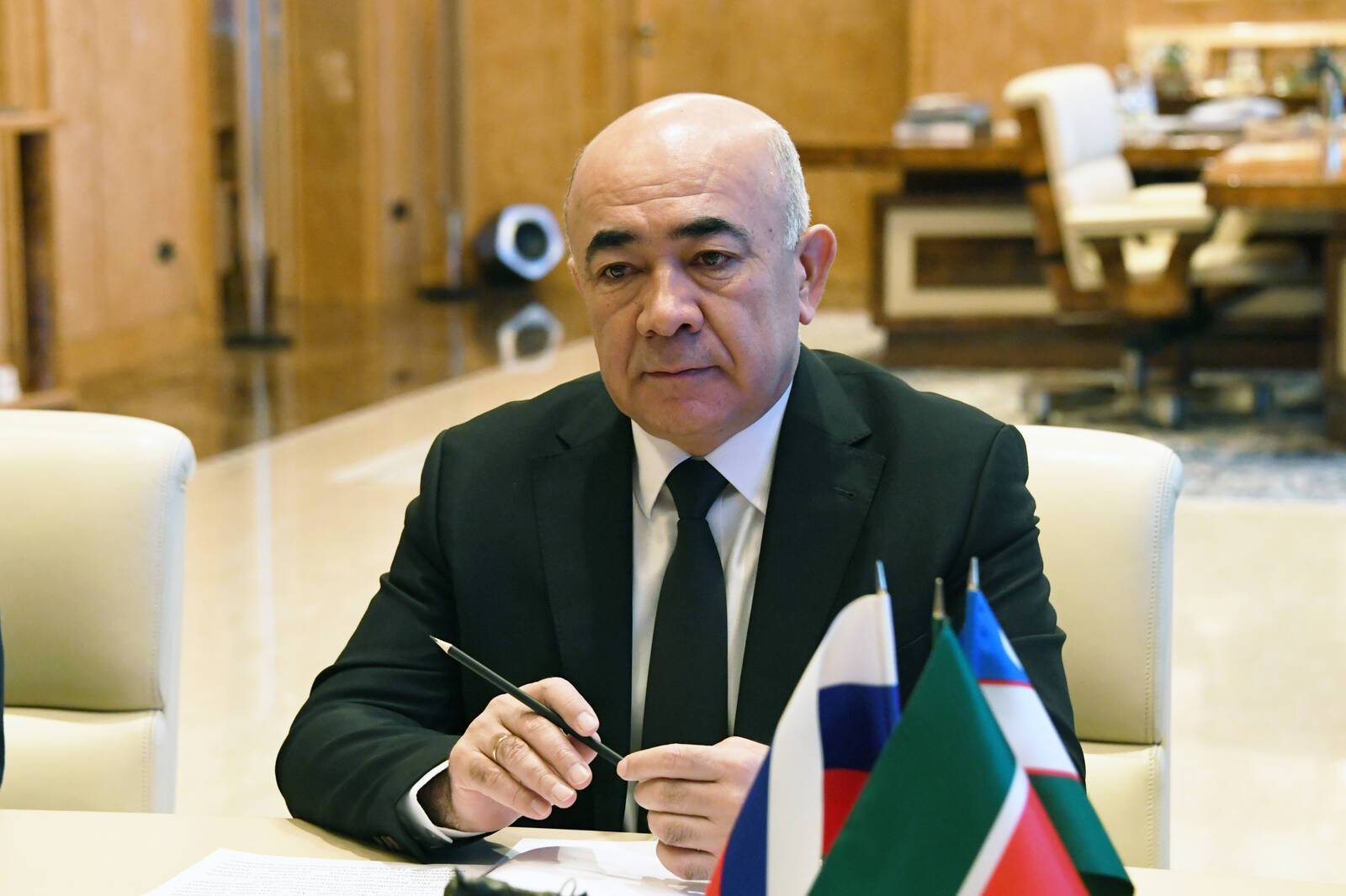 Раис Татарстана встретился с Хокимом Ташкентской области