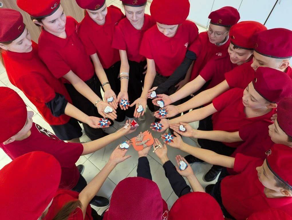 Высокогорские школьники подготовили письма и обереги для бойцов СВО