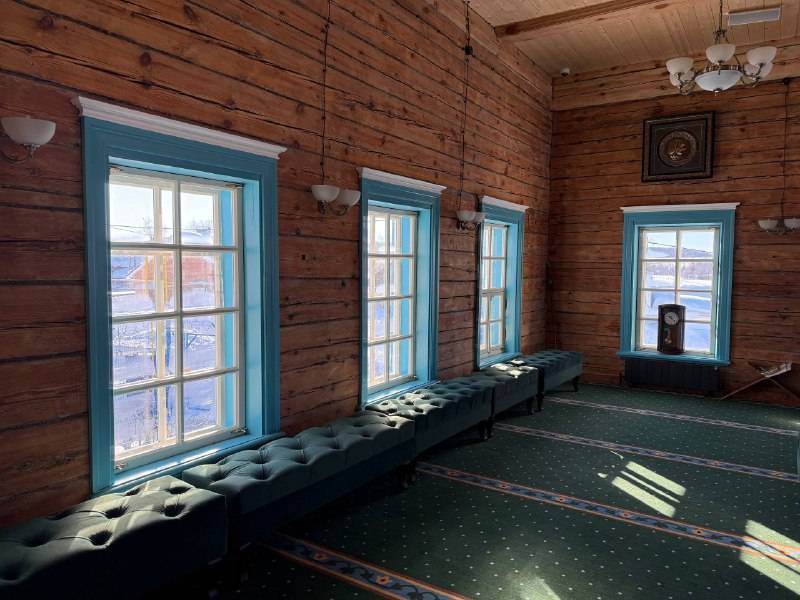 В преддверии Рамадана установили полумесяц на минарет мечети в Высокогорском районе