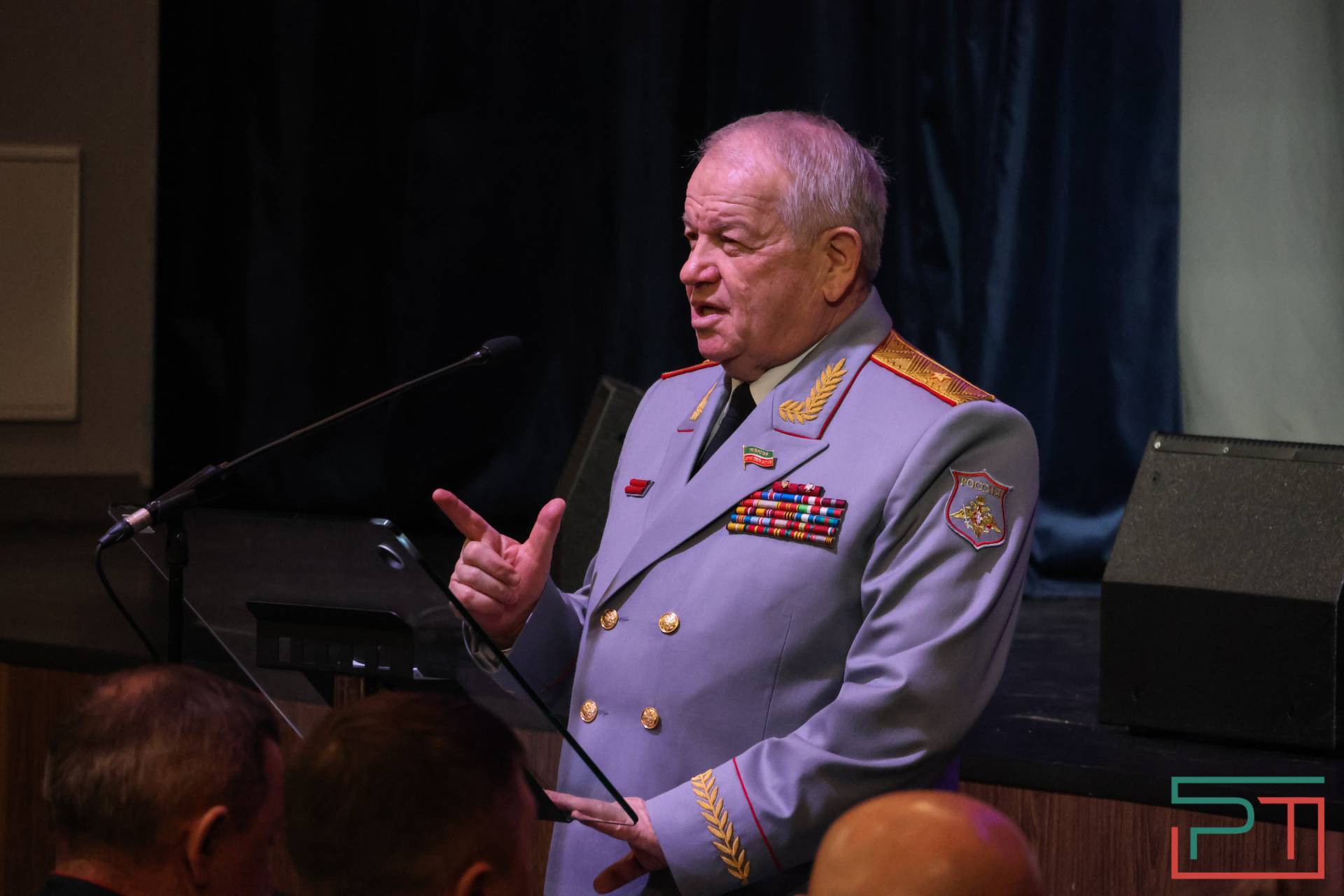 Курсантов Казанского суворовского военного училища поздравили с Днем защитника Отечества