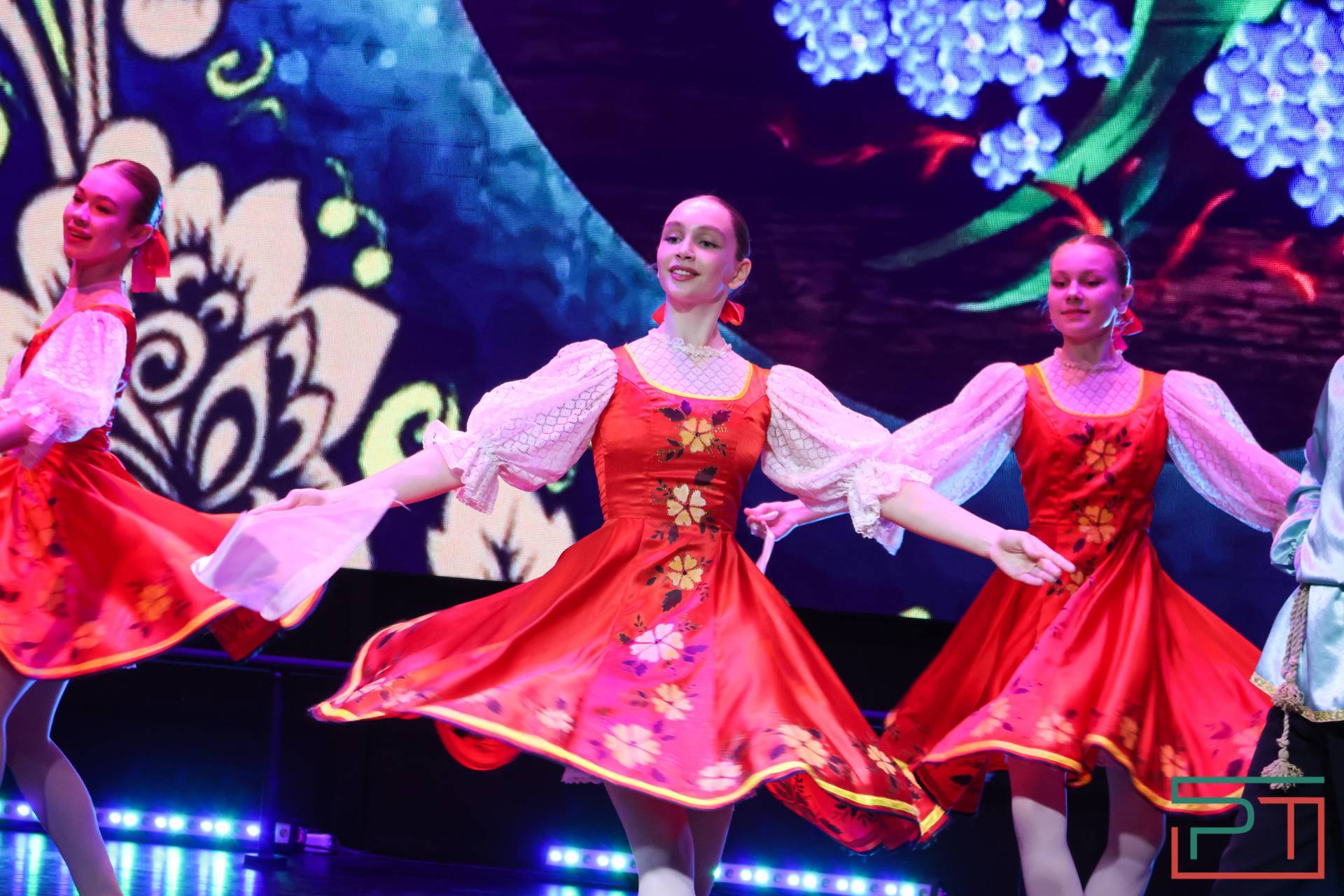 Курсантов Казанского суворовского военного училища поздравили с Днем защитника Отечества