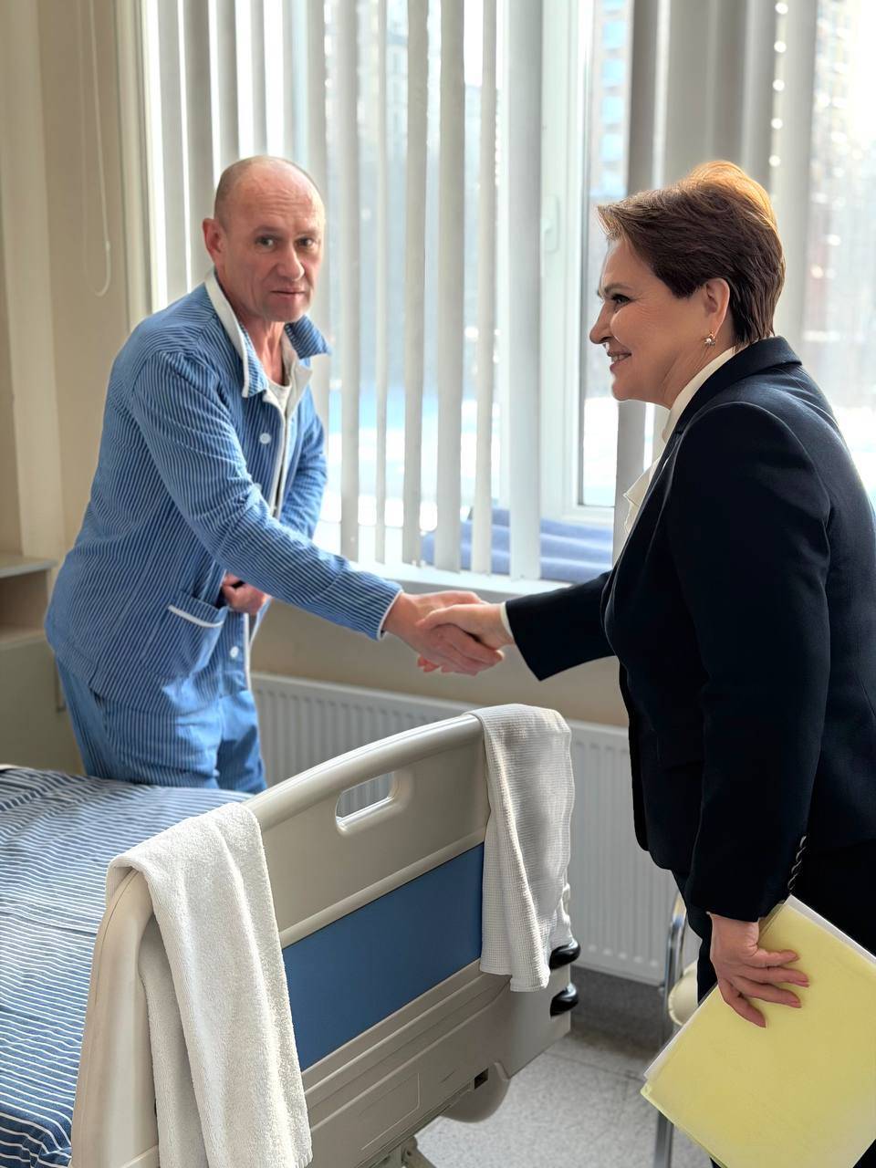 Сабурская и Галимова посетили Военный госпиталь Минобороны РФ