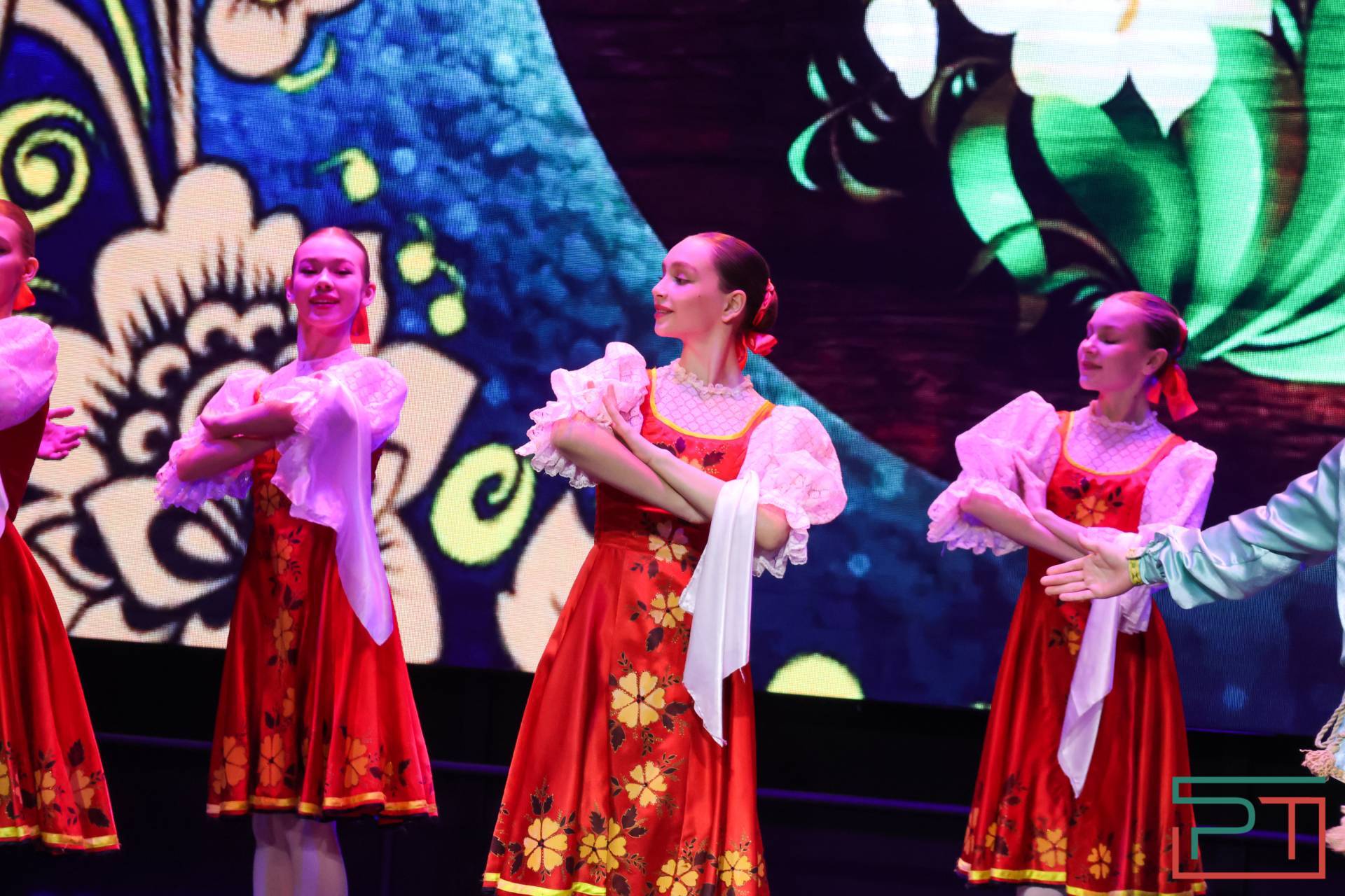 Курсантов Казанского суворовского военного училища поздравили с Днем защитника Отечества