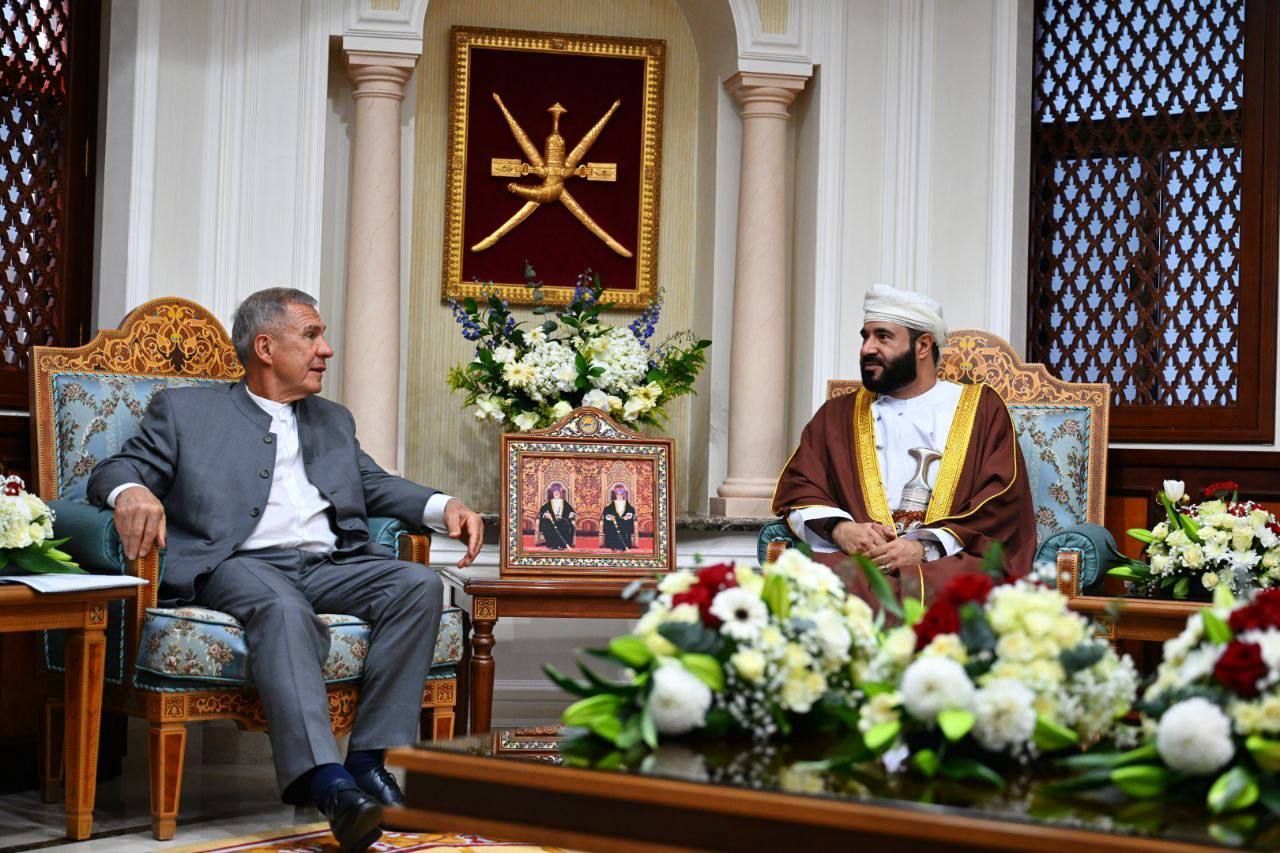 Раис Татарстана встретился с министром по делам религий и вакфов Султаната Оман