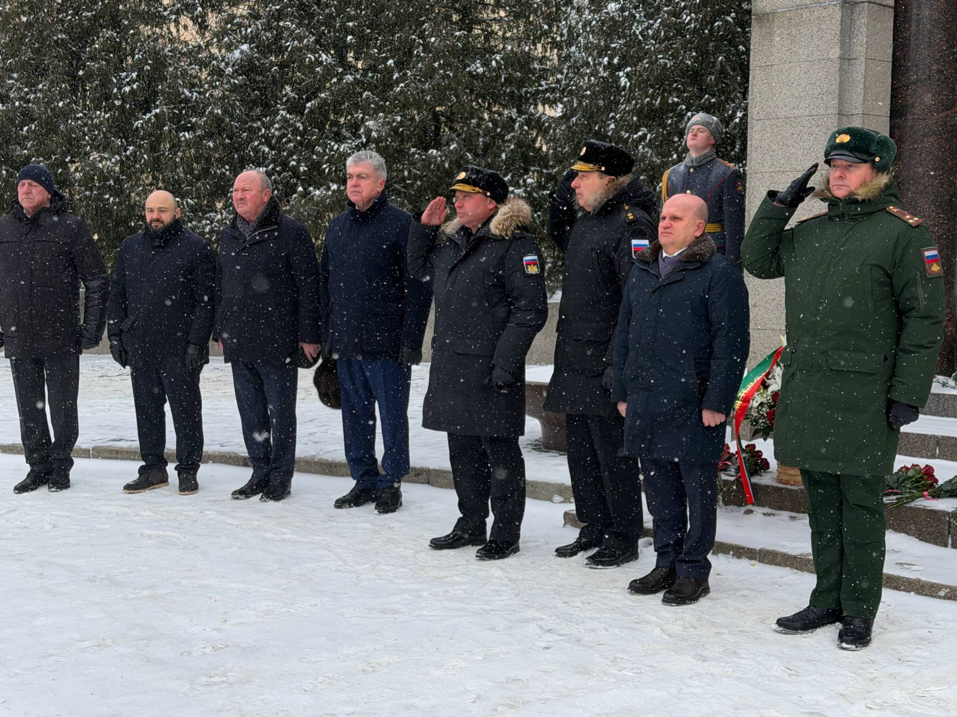 Делегация Татарстана навестила бойцов СВО в госпитале Санкт-Петербурга