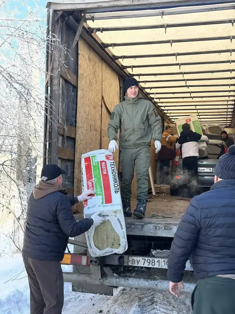 Татарстанцы привезли стройматериалы, генераторы и автомобили в Лисичанск