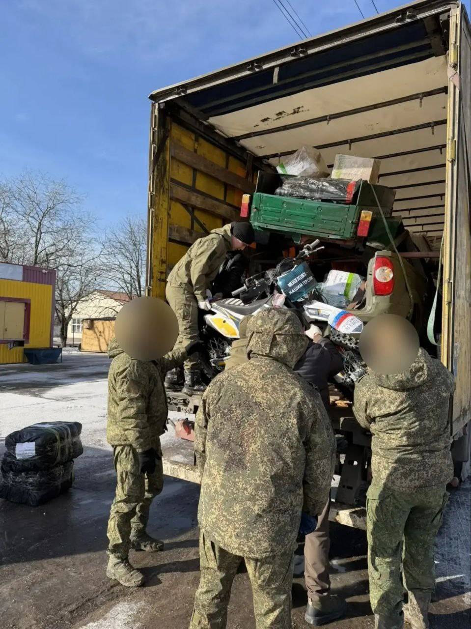 Гуманитарная миссия из Менделеевска доставила технику и посылки в зону СВО