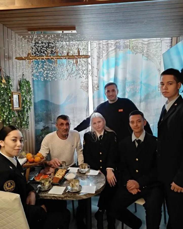 В Нижнекамске поздравили с Днем защитника Отечества ветеранов СВО с ранениями