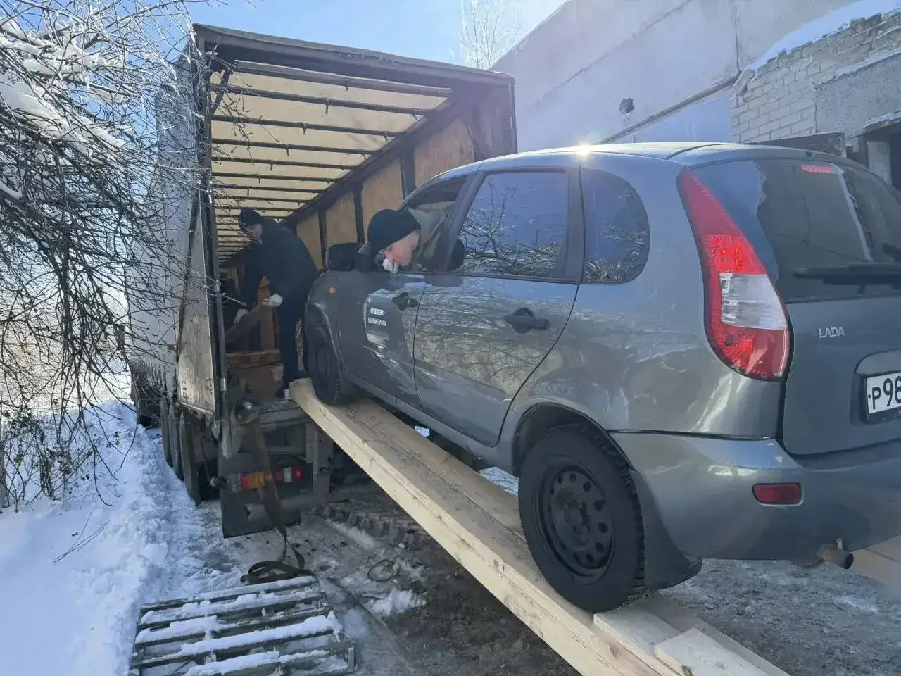 Татарстанцы привезли стройматериалы, генераторы и автомобили в Лисичанск