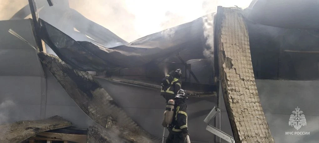 В двух городах Татарстана загорелись склады – фото