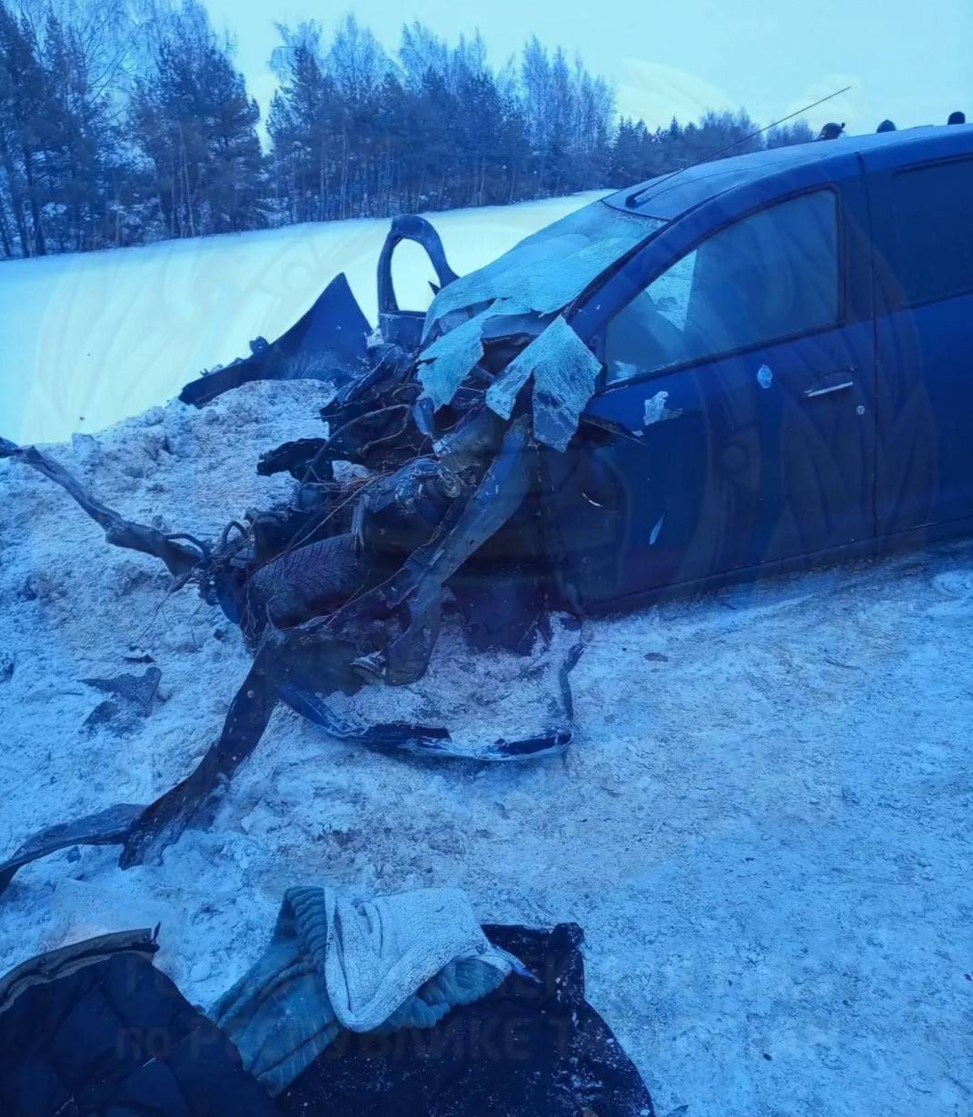 Иномарка лоб в лоб столкнулась с фурой в Татарстане – погибла 19-летняя пассажирка