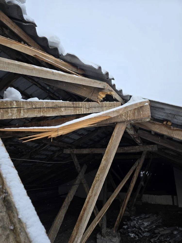 В доме на Советской в Казани после обрушения крыши затопило несколько этажей – фото