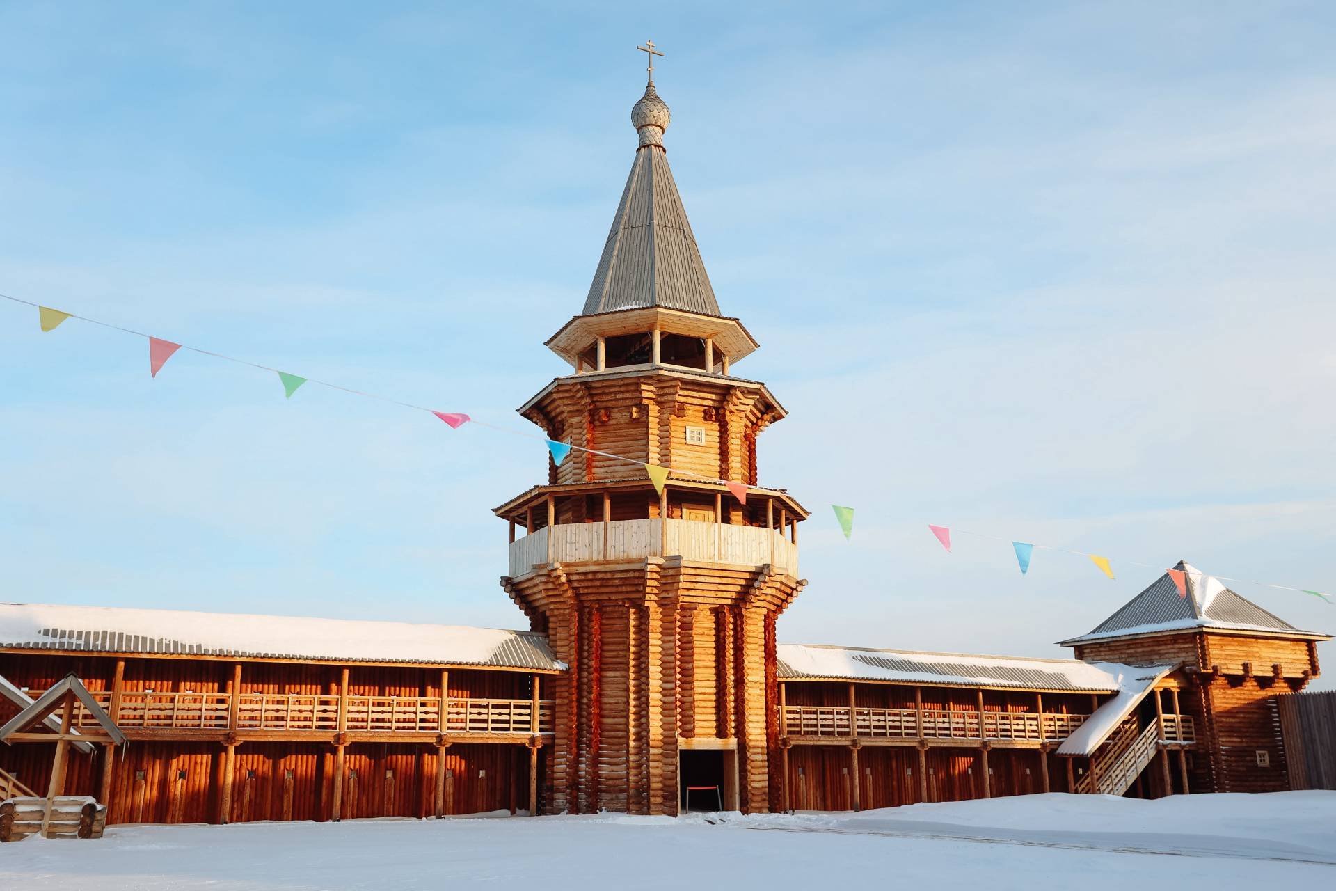 Минниханов посетил парк «Патриот» и копию исторического острога в Амурской области