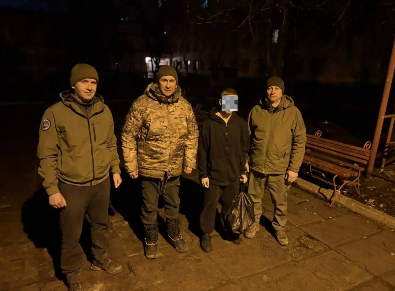 Делегация Тукаевского района доставила технику и вещи подразделениям в зоне СВО