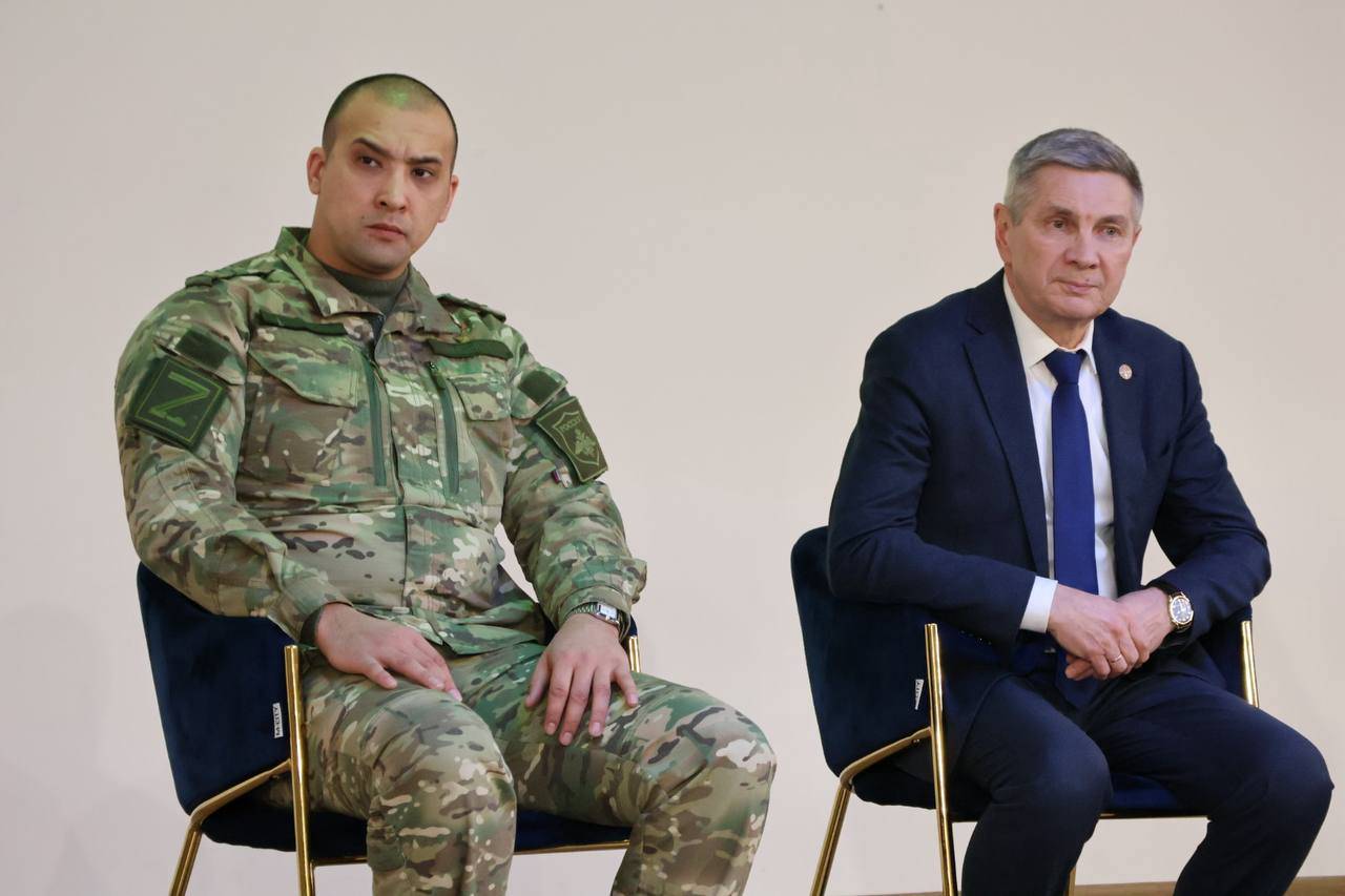 Герой России Баксиков встретился с молодежью и бойцами СВО в Актанышском районе