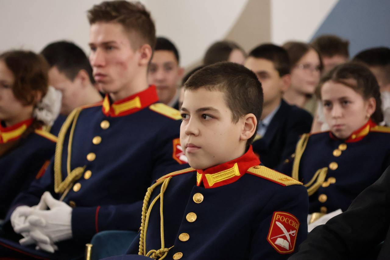 Герой России Баксиков встретился с молодежью и бойцами СВО в Актанышском районе