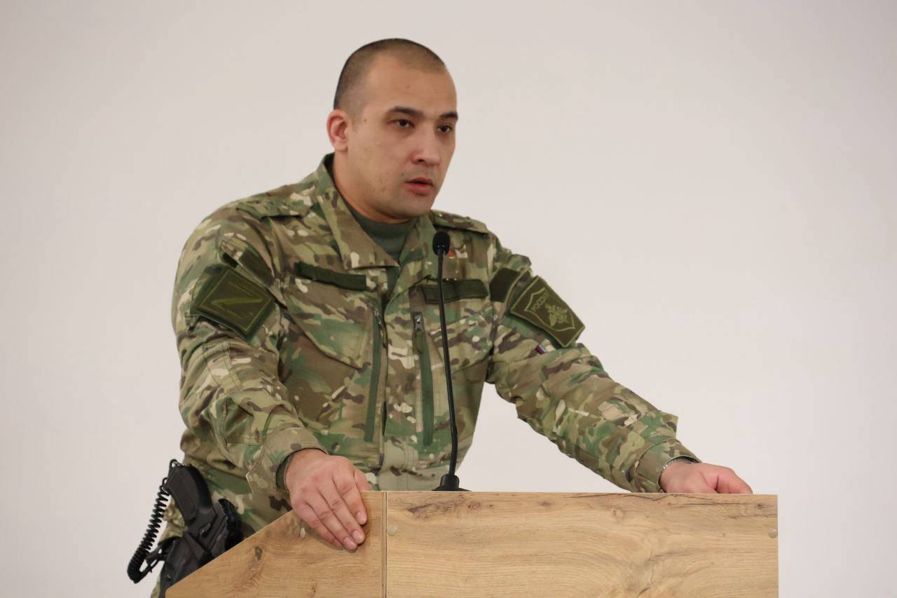 Герой России Баксиков встретился с молодежью и бойцами СВО в Актанышском районе