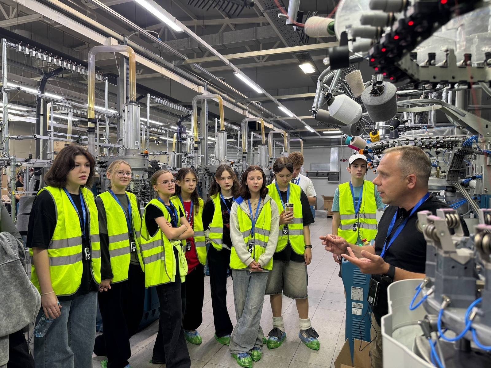 60 экскурсий на 16 предприятий: для школьников Татарстана завершился первый сезон проекта «Выбираю будущее»