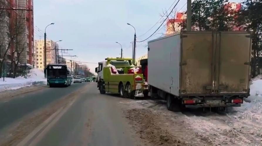 В Казани эвакуировано 84 автомобиля, мешавшие уборке снега