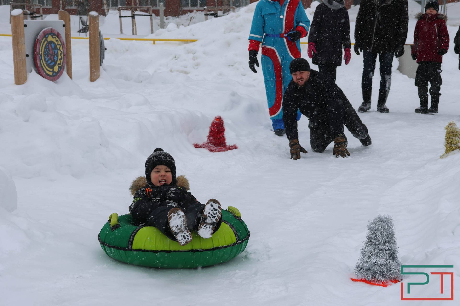 Семейная квест‑игра прошла на бульваре улицы Серова