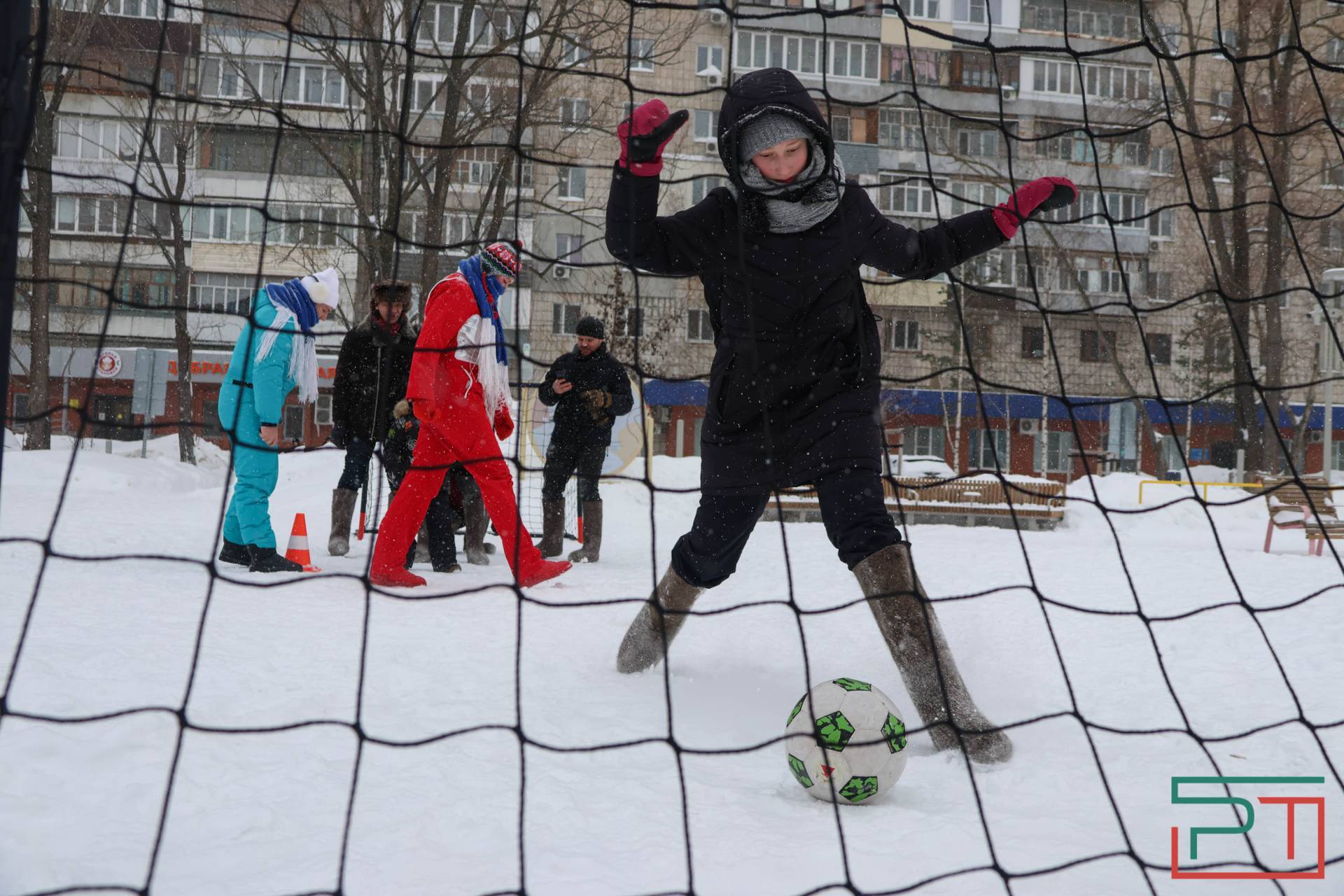 Семейная квест‑игра прошла на бульваре улицы Серова