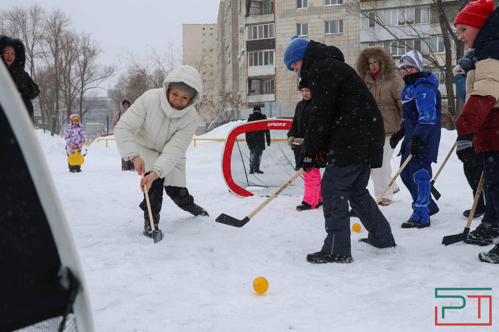 Семейная квест‑игра прошла на бульваре улицы Серова