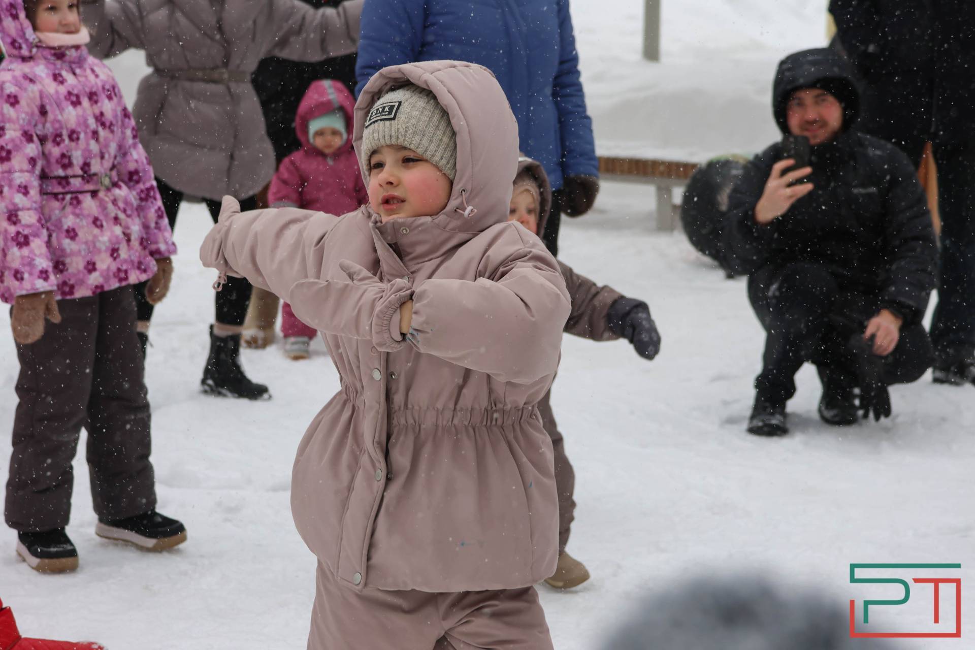 Семейная квест‑игра прошла на бульваре улицы Серова