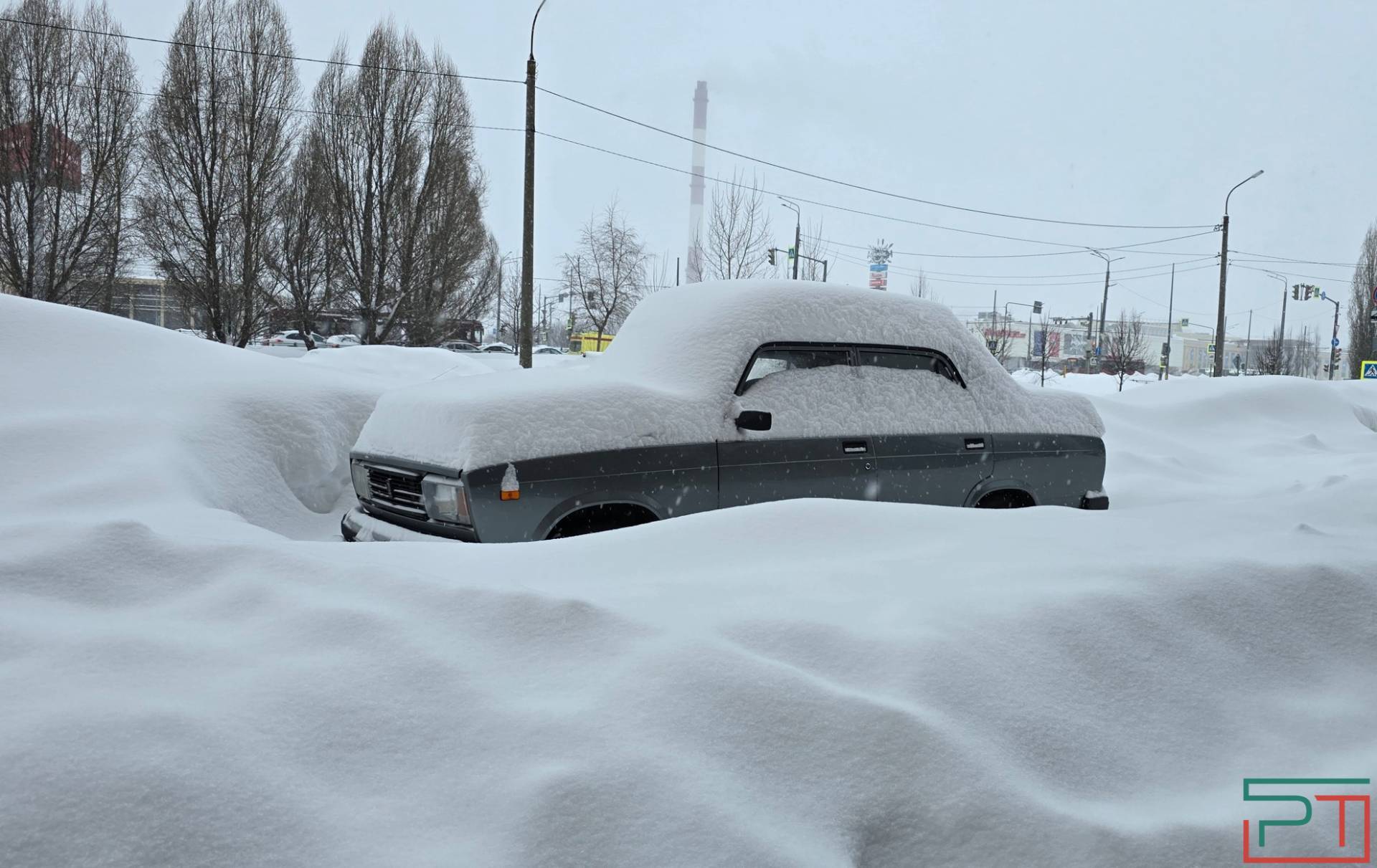 Татарстан снова накрыла метель