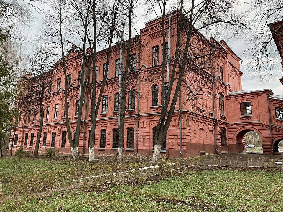 Здание старинной землемерной школы, построенной по указу Николая I, включат в реестр памятников