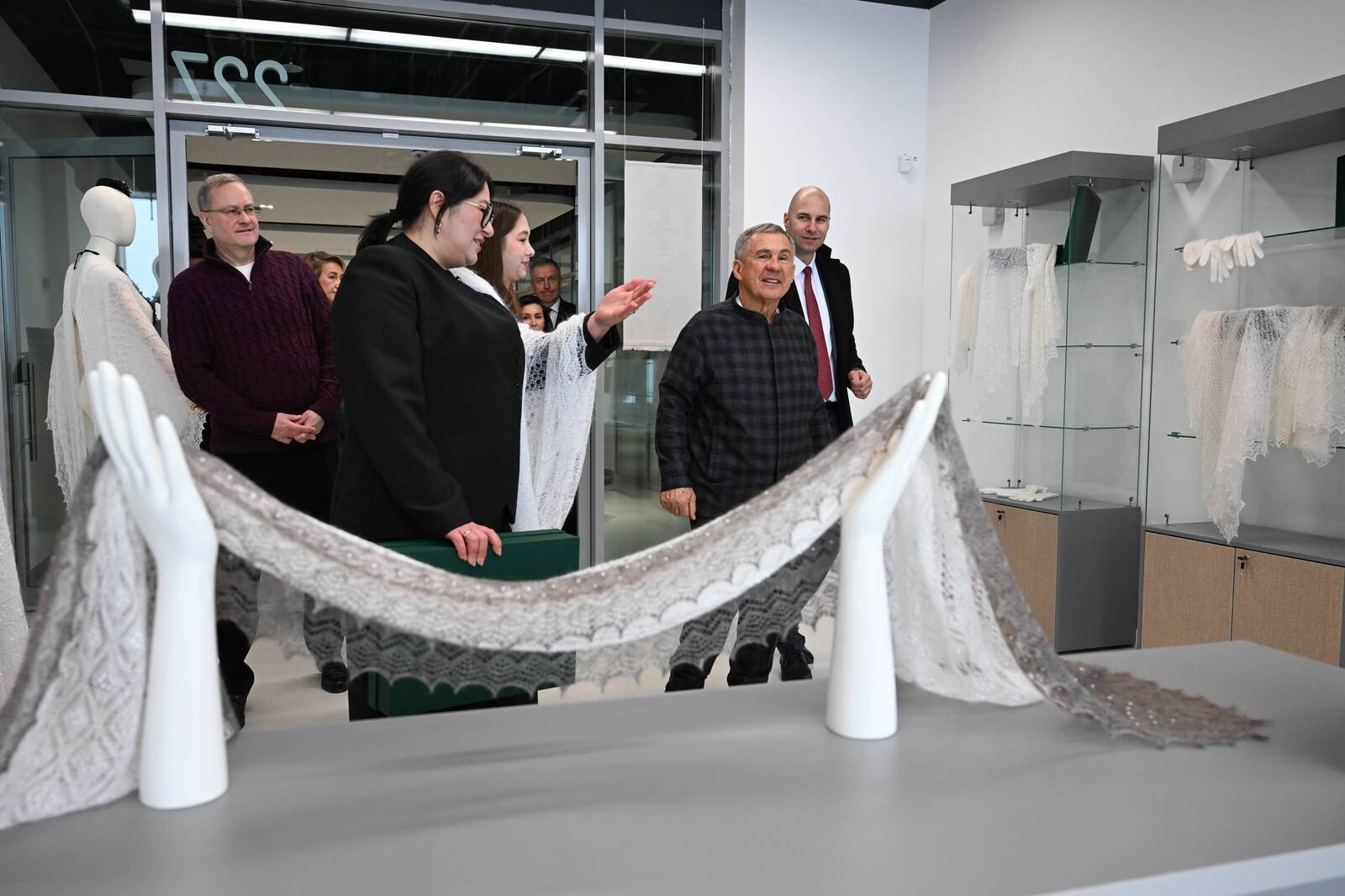 Минниханов посетил обновленный центр уникальных ремесел - видео