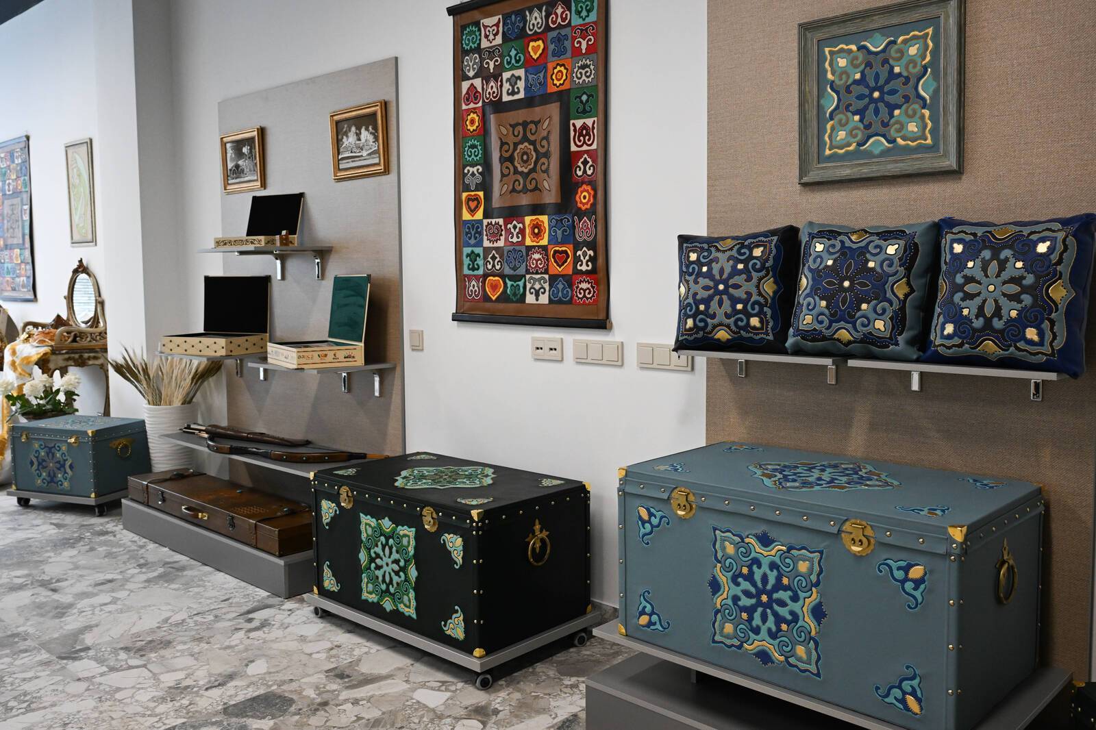 Минниханов посетил обновленный центр уникальных ремесел - видео