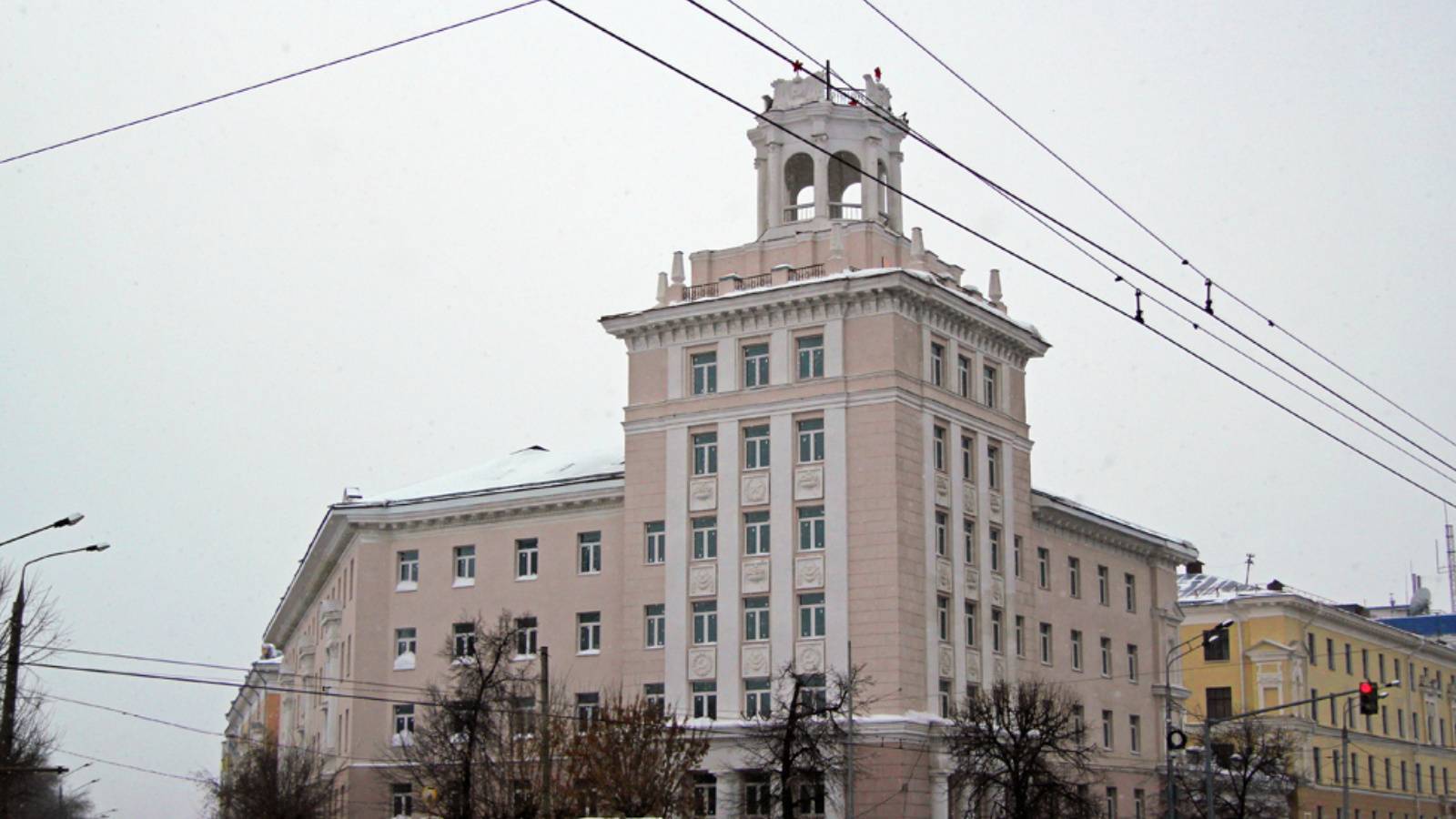 В Казани начались суды с собственниками разрушающегося общежития на ул.Ершова