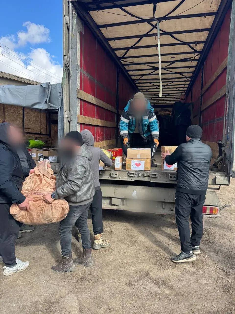 В зоне СВО встретили 60-й гуманитарный конвой из Альметьевска