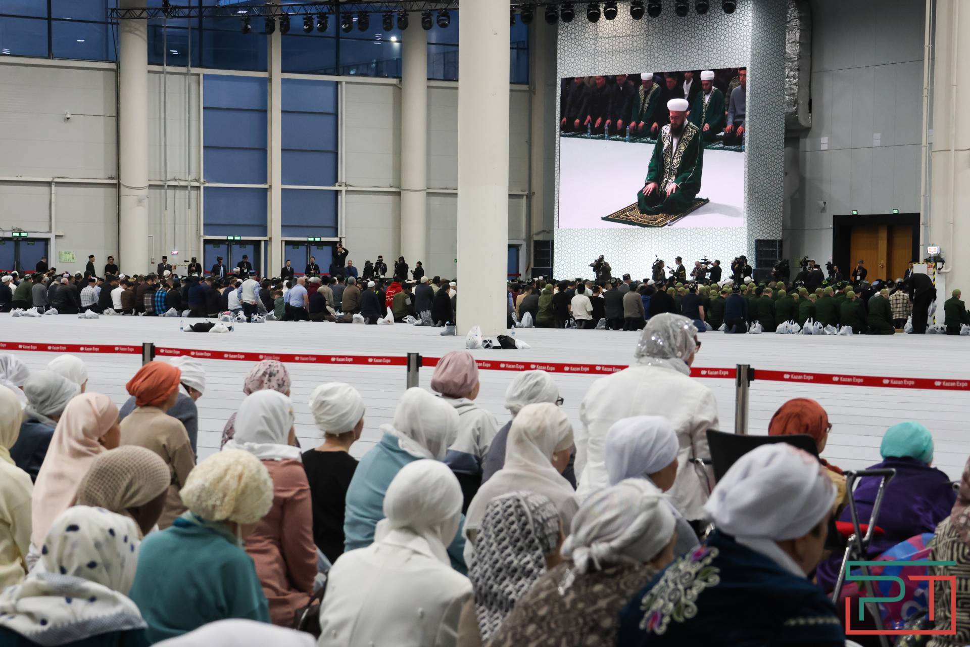 В Казани прошел 14-й Республиканский ифтар