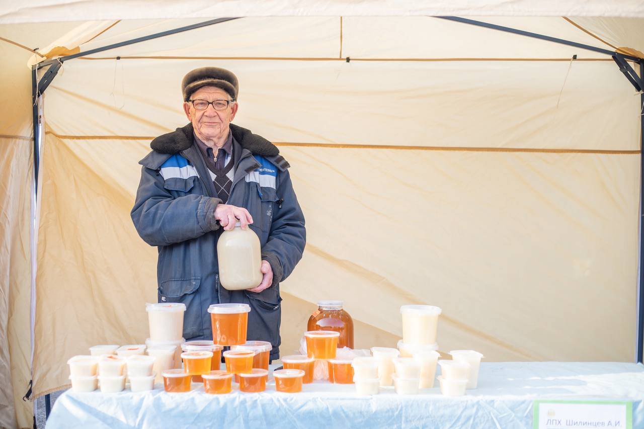 Мэр Нижнекамска купил для семьи фермерские продукты на первой сельхозярмарке весны