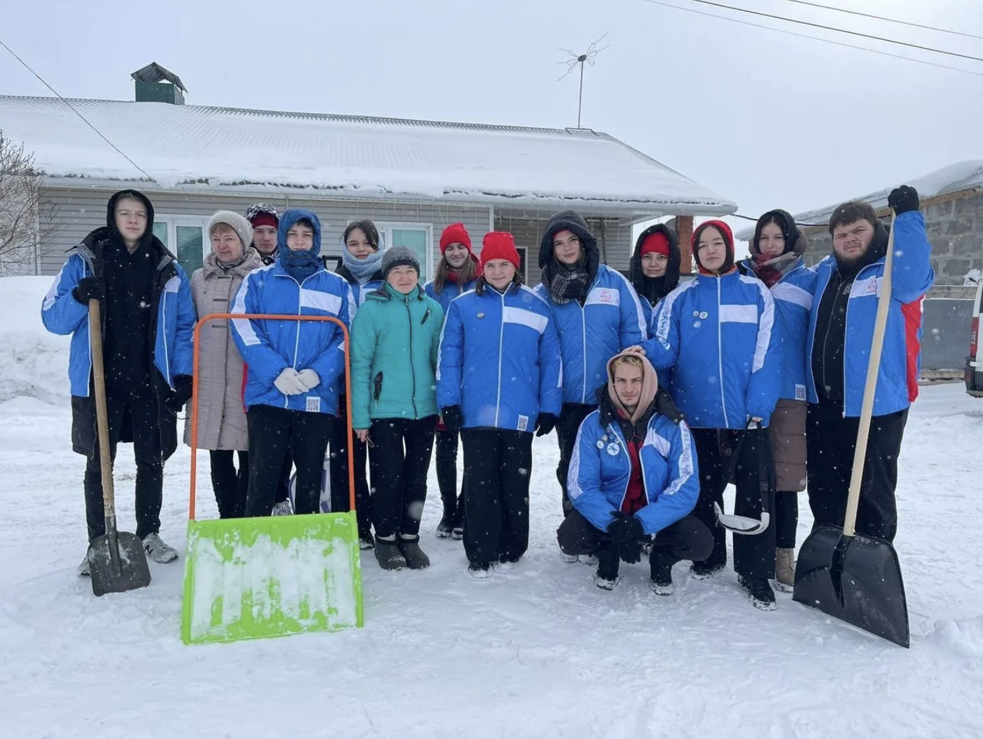 Альметьевские волонтёры выполнили более 30 заявок от пенсионеров и семей СВО