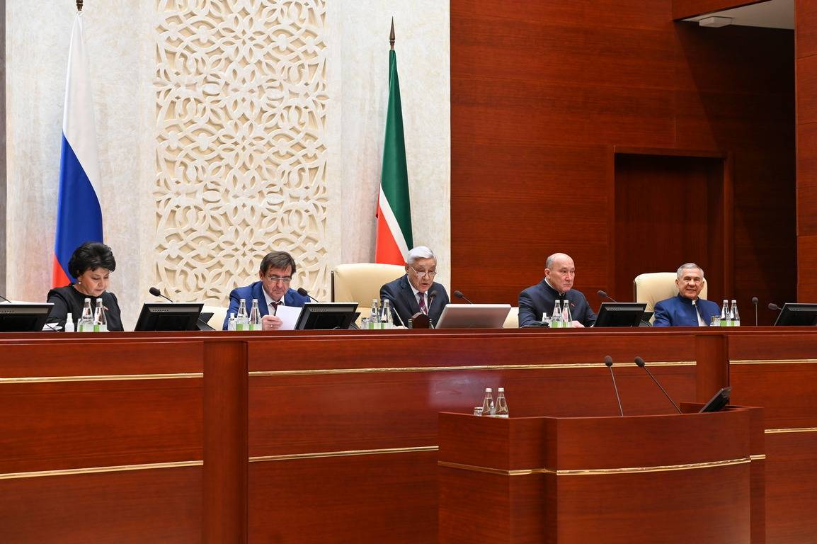 «В моей жизни наступает новый этап»: Фарид Мухаметшин избран Почетным Председателем Госсовета РТ