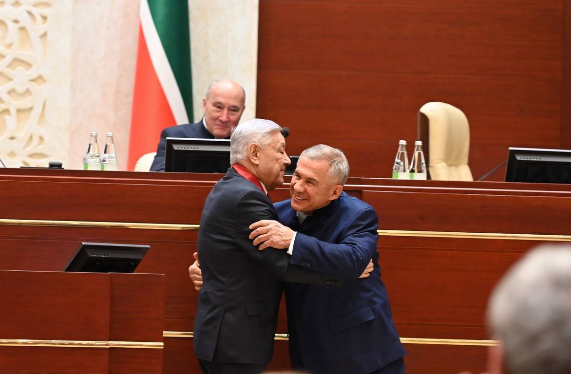 «В моей жизни наступает новый этап»: Фарид Мухаметшин избран Почетным Председателем Госсовета РТ