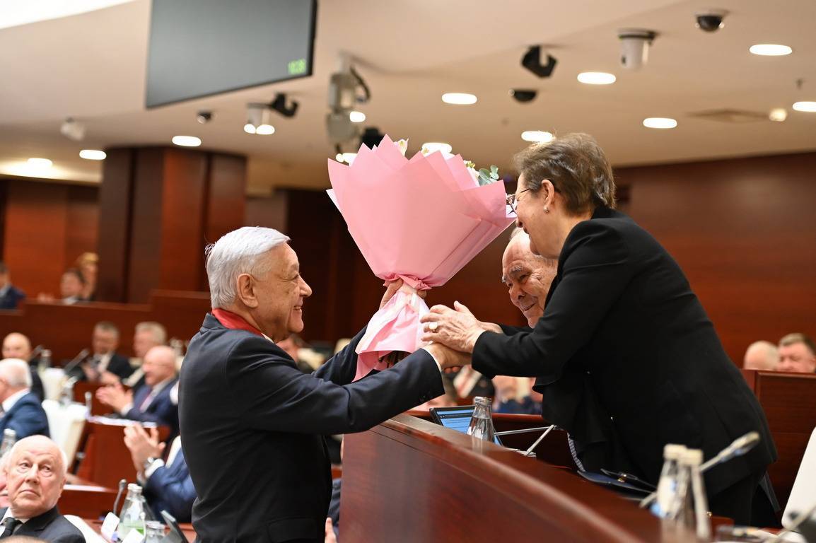 «В моей жизни наступает новый этап»: Фарид Мухаметшин избран Почетным Председателем Госсовета РТ